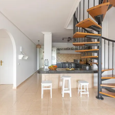 Duplex With Sea View And Private Parking Apartment *